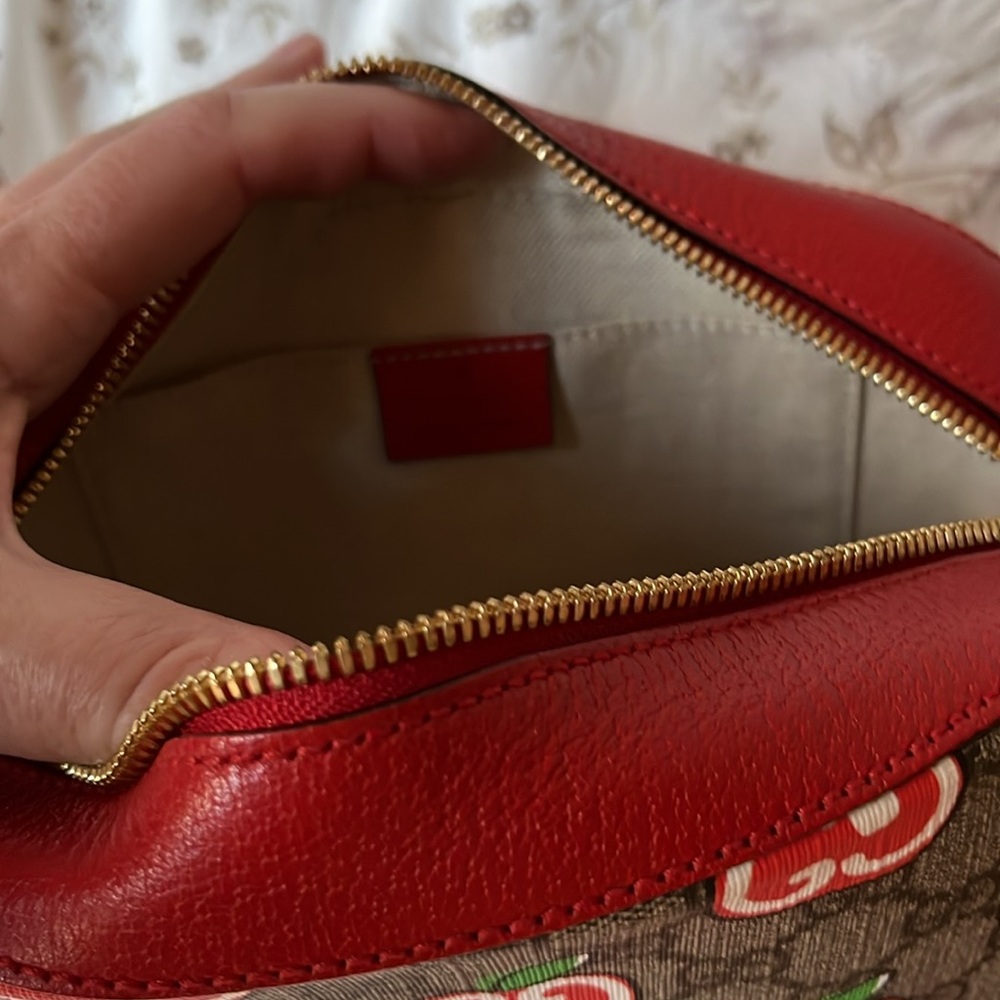 SOLD GUCCI Supreme, Crossbody, like new retails $2500 - Picture 7 of 9